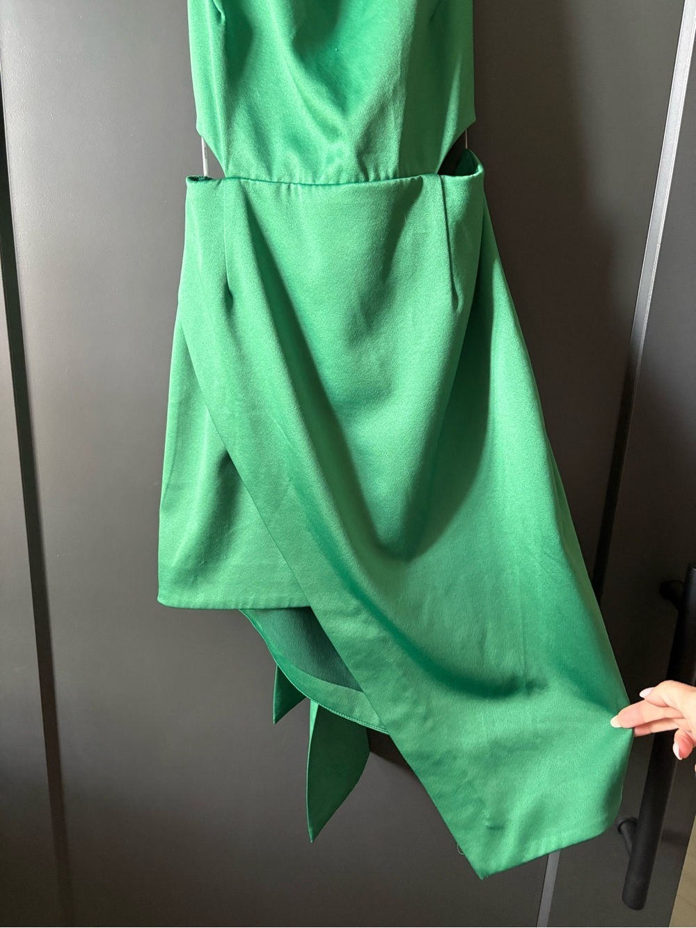 Elliatt Centuri Dress | Emerald Green | Halter, Asymmetrical, Backless - Picture 6 of 11